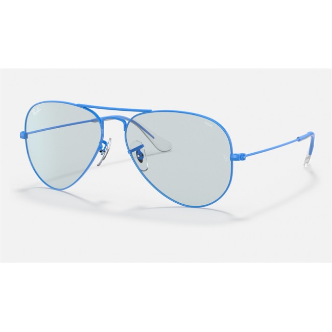 Ray Ban Aviator Solid Evolve RB3025 Light Blue Photochromic Evolve Light Blue Sunglasses