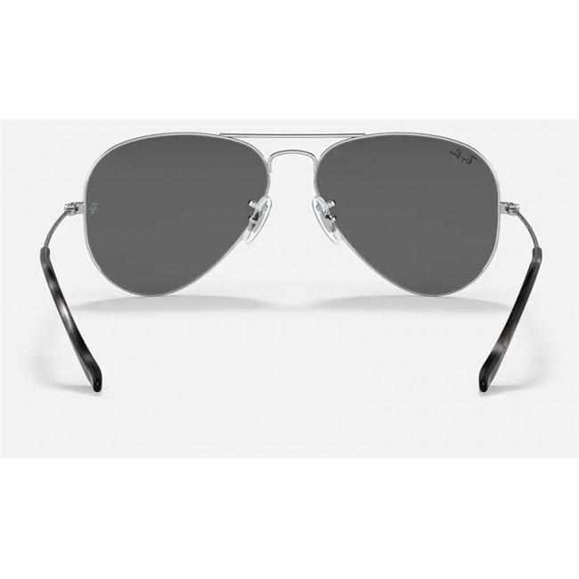 Ray Ban Aviator Collection RB3025 Silver Frame Dark Grey Classic Lens Sunglasses