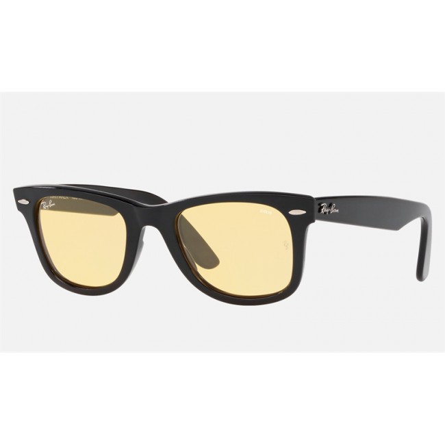 Ray Ban Wayfarer Washed Evolve - Exclusive Edition RB2140 Yellow Photochromic Evolve Black Sunglasses